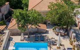 Villa Callisto- Elegant Restored Villa With Pool