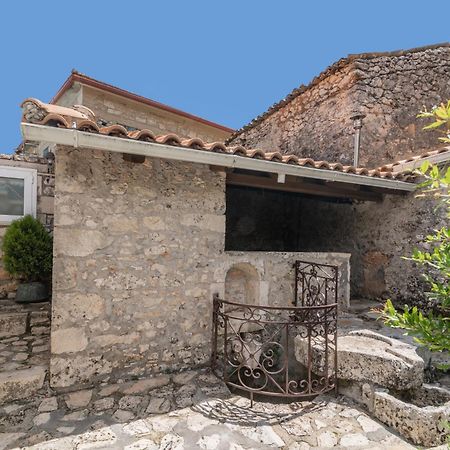 Villa Callisto- Elegant Restored Villa With Pool Yírion Extérieur photo