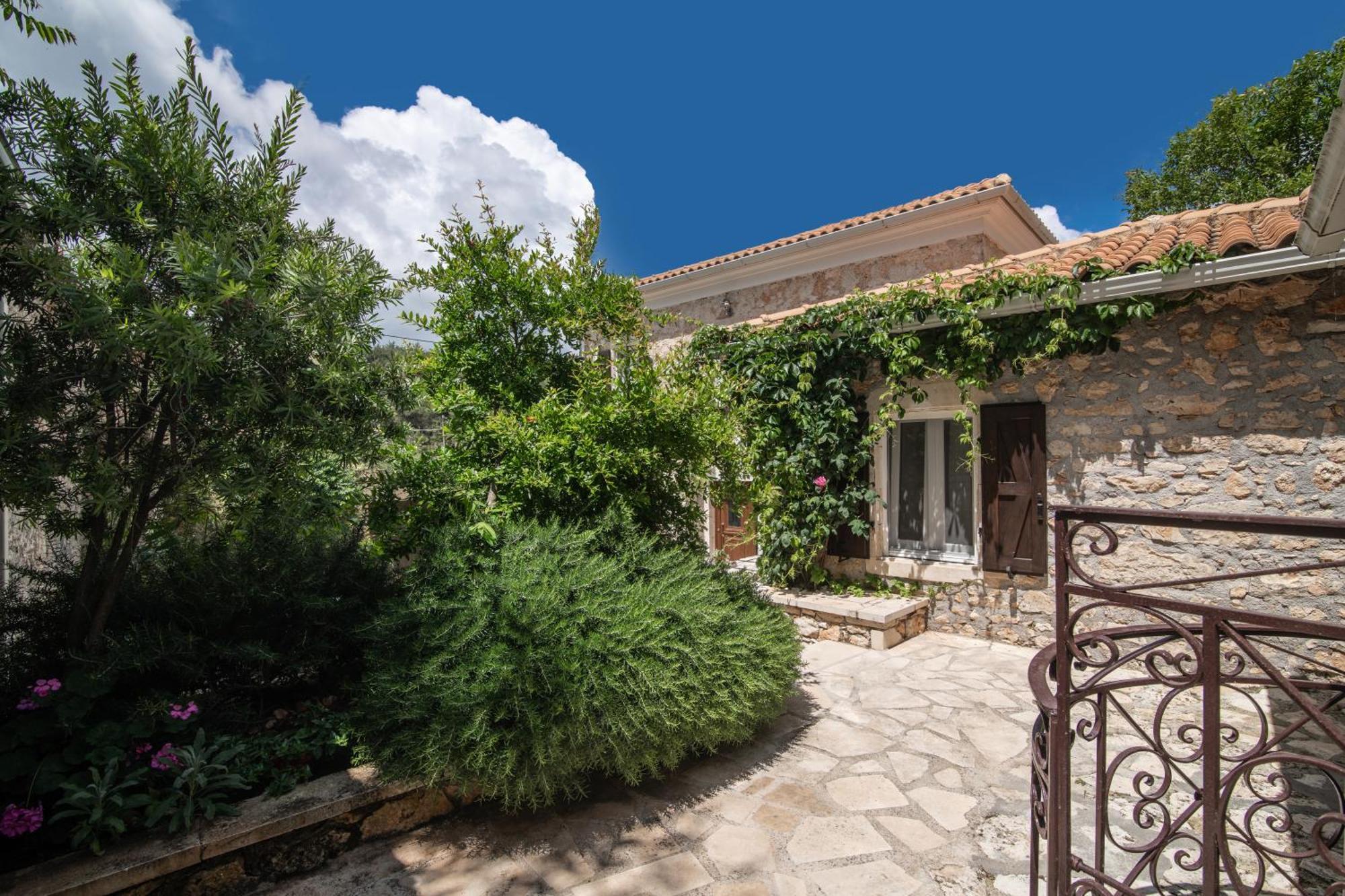 Villa Callisto- Elegant Restored Villa With Pool Yírion Extérieur photo