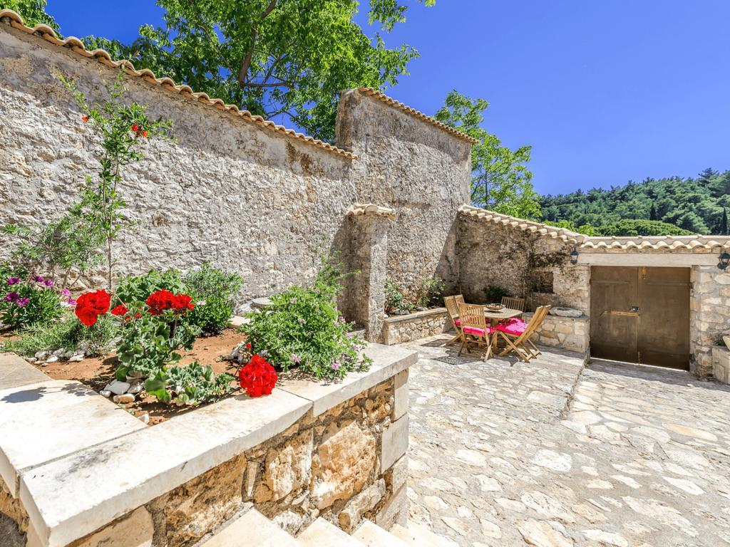 Villa Callisto- Elegant Restored Villa With Pool Yírion Extérieur photo